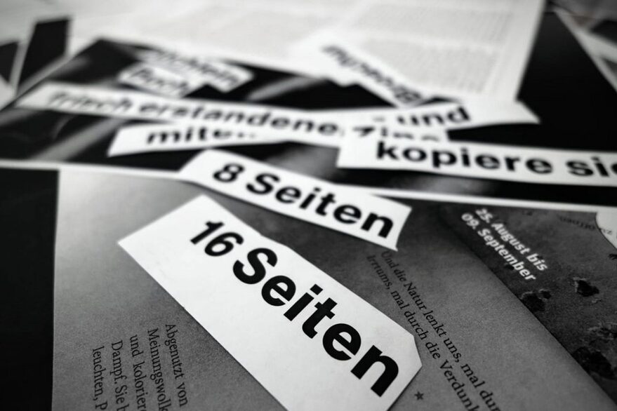 Wortcollage in schwarz weiss
