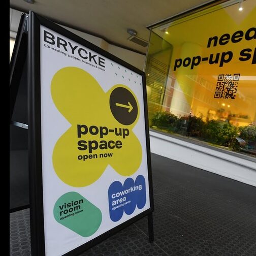 Mit der BRYCKE hat die Landeshauptstadt Stuttgart eine Plattform und einen Raum geschaffen, der Visionen, innovative Produkte und Menschen verbindet. Start-ups und Unternehmen, Kreative und Techies tauschen sich aus und gestalten die Zukunft aktiv mit.