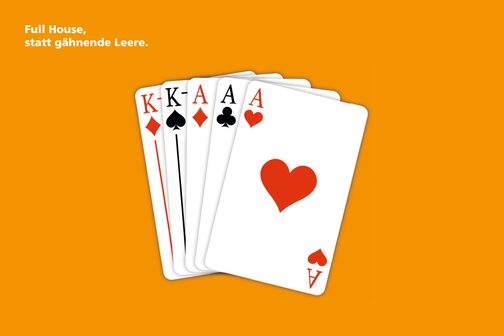 Zwei Könige und drei Asse auf orangem Hintergrund